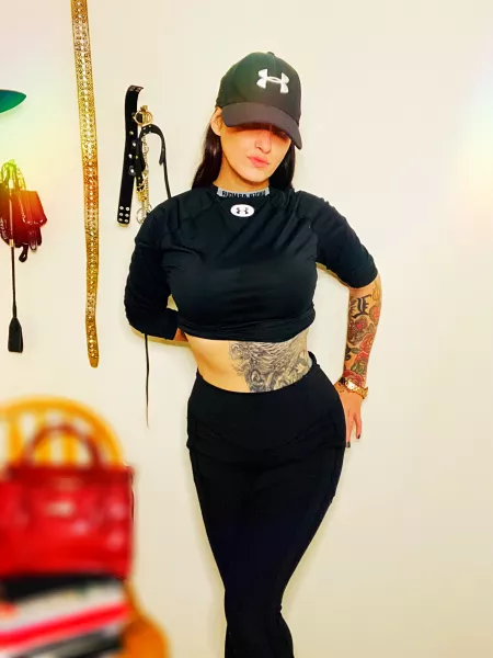 Would you approach me at the gym ? Would you approach me at the gym ?