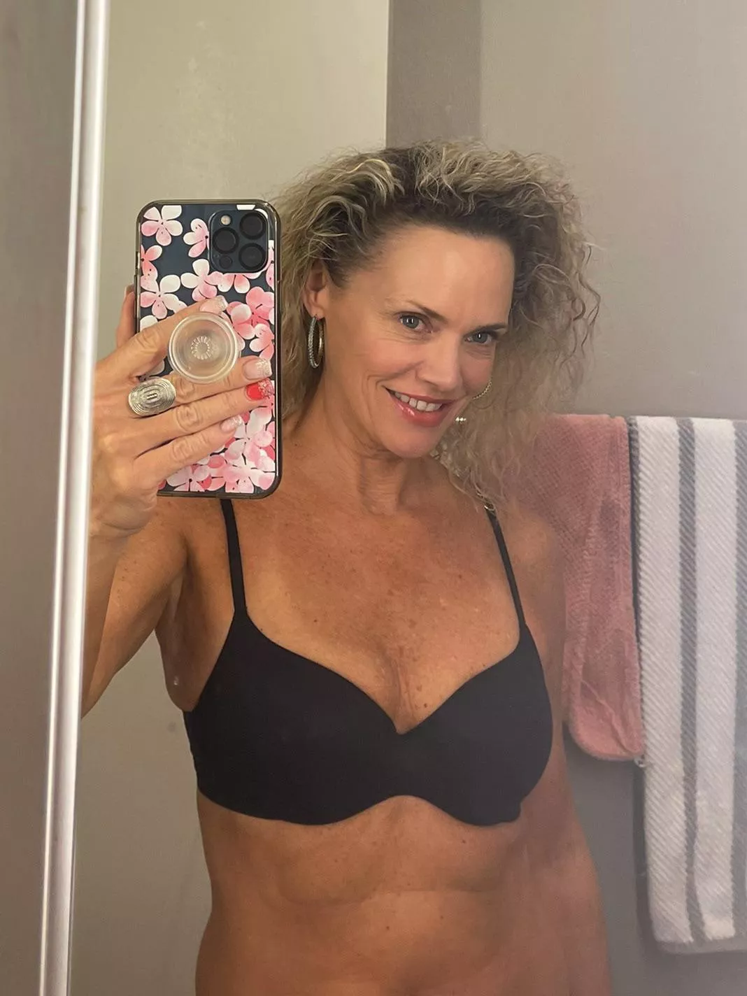 Would you approach this Milf/Gilf at my age? [f]51