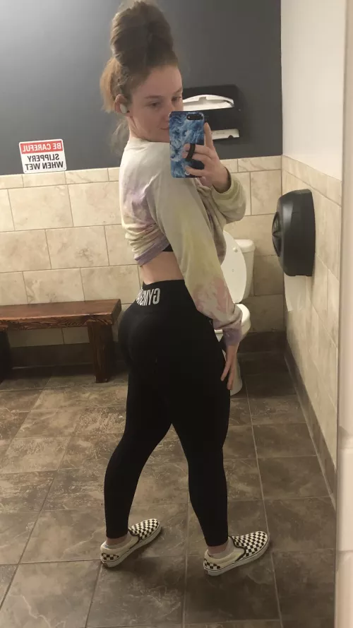 Would you be staring at my leggings in the gym