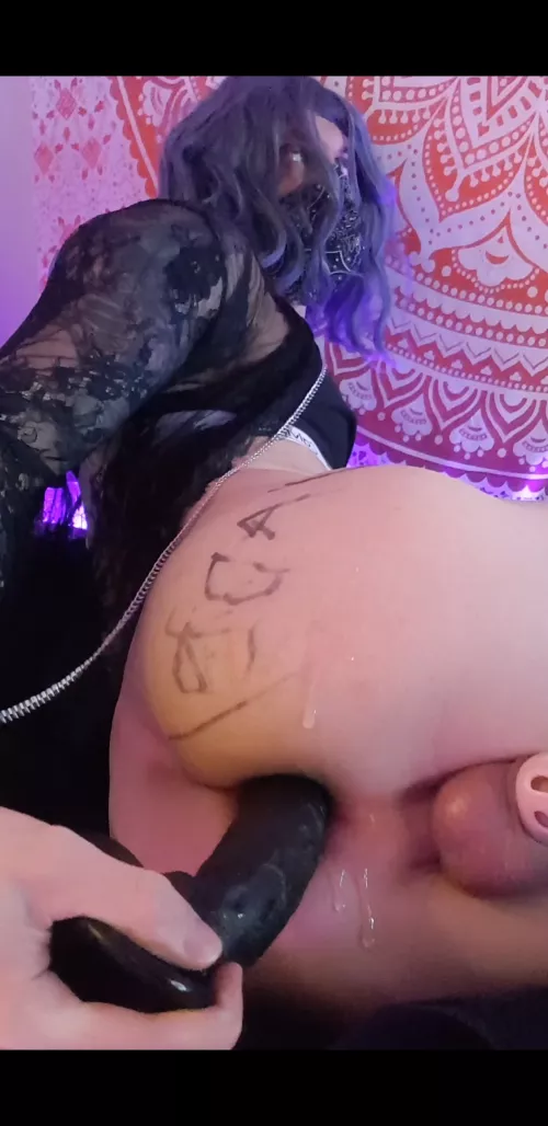 Would you breed my booty cheeks? 🥵