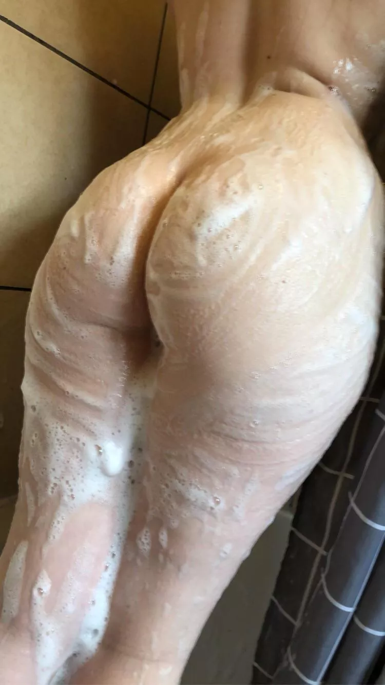 Would you clap my cheeks in the shower? ;)