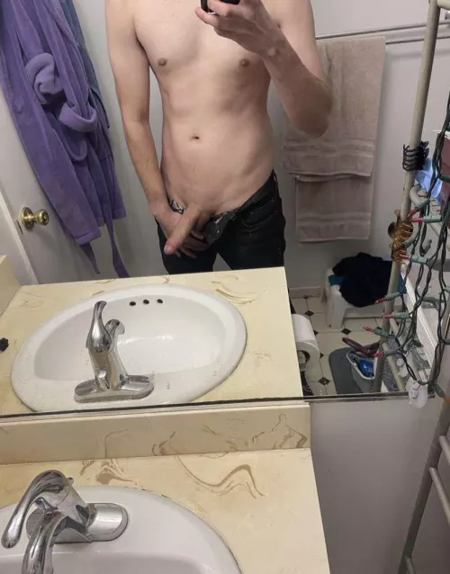 Would you come over when my girlfriends at work and play with me?ππ (m) 24