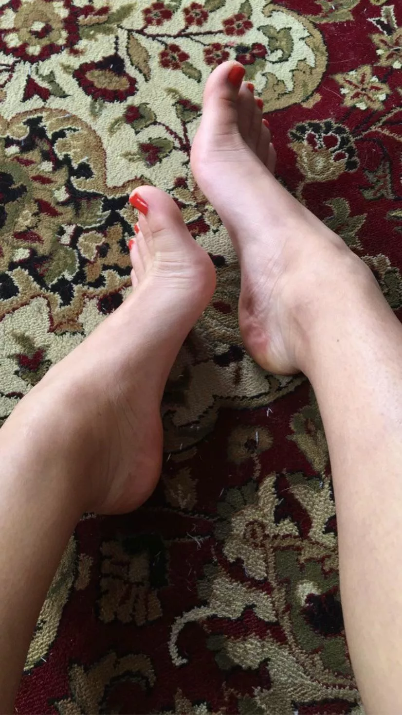 Would you cum all over my feet?💦😏link in bio