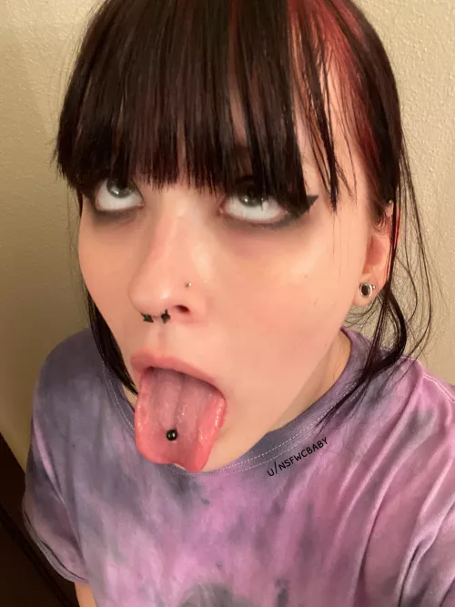 Would you cum in a goth girlβs mouth? Would you cum in a goth girlβs mouth?