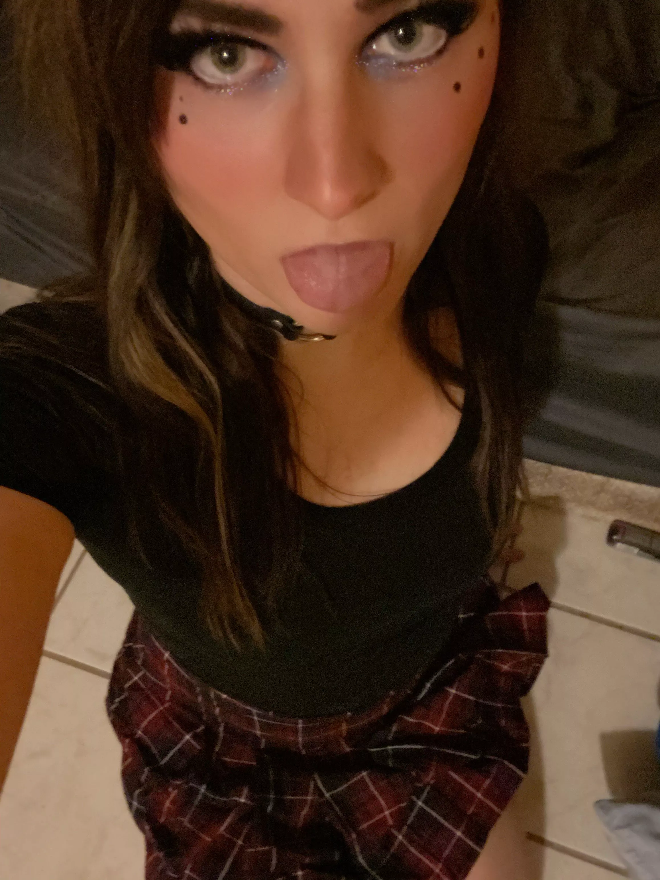 Would you cum in my mouth? Would you cum in my mouth?