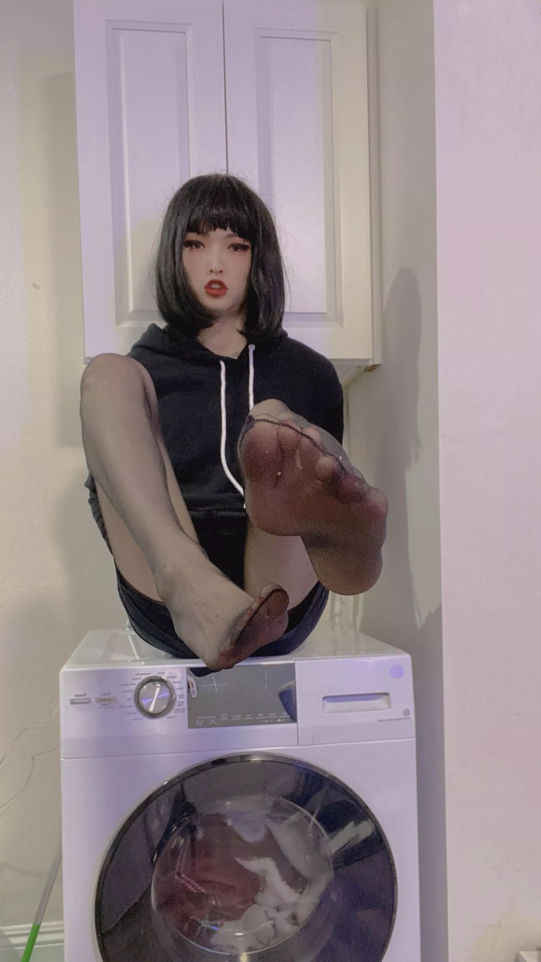 Would you cum on my nylons? ;)