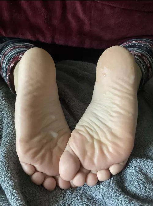 Would you cum on my wife’s feet too?!? Would you cum on my wife’s feet too?!?