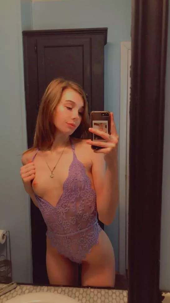 Would you cum on these little tits?π₯Ί Would you cum on these little tits?π₯Ί