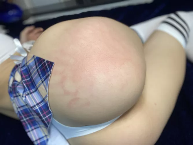 Would you do the honours of fucking this pink pussy before our date?ð