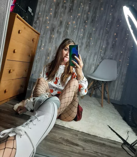 Would you fuck me on the first date..π Would you fuck me on the first date..π