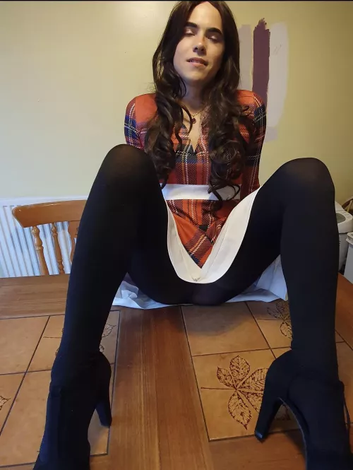 Would you fuck me on the kitchentable daddyππ? Would you fuck me on the kitchentable daddyππ?