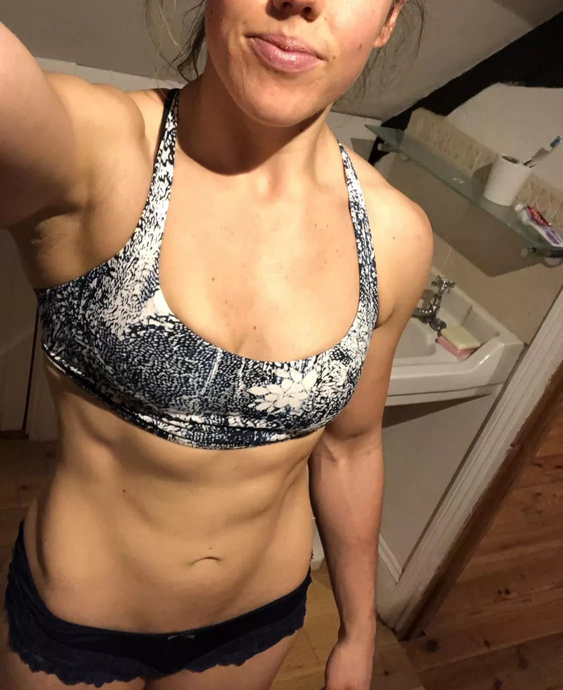 Would you fuck me raw? Would you fuck me raw?