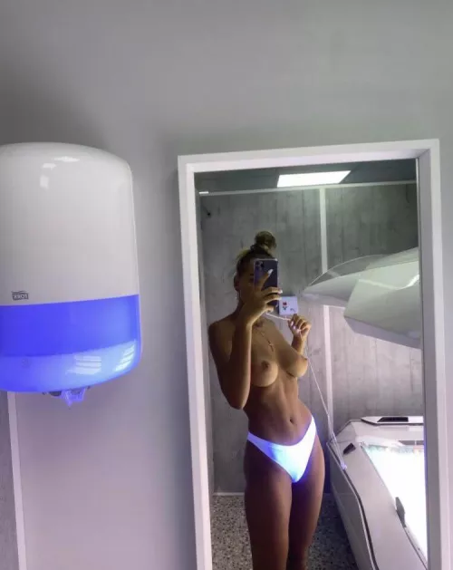 Would you fuck my 20 year old titties? 👻: ava.buo Would you fuck my 20 year old titties? 👻: ava.buo