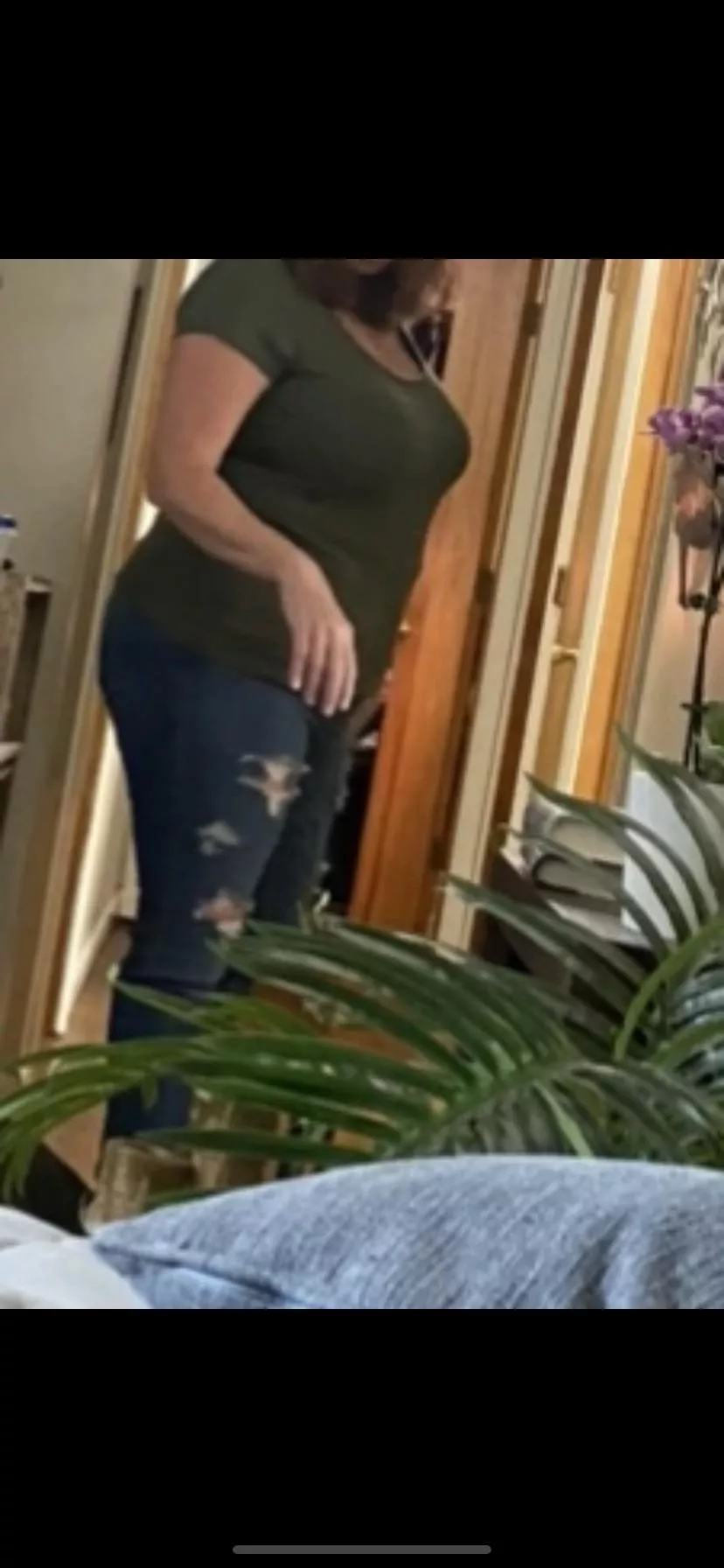 Would you fuck my thick wife? Would you fuck my thick wife?