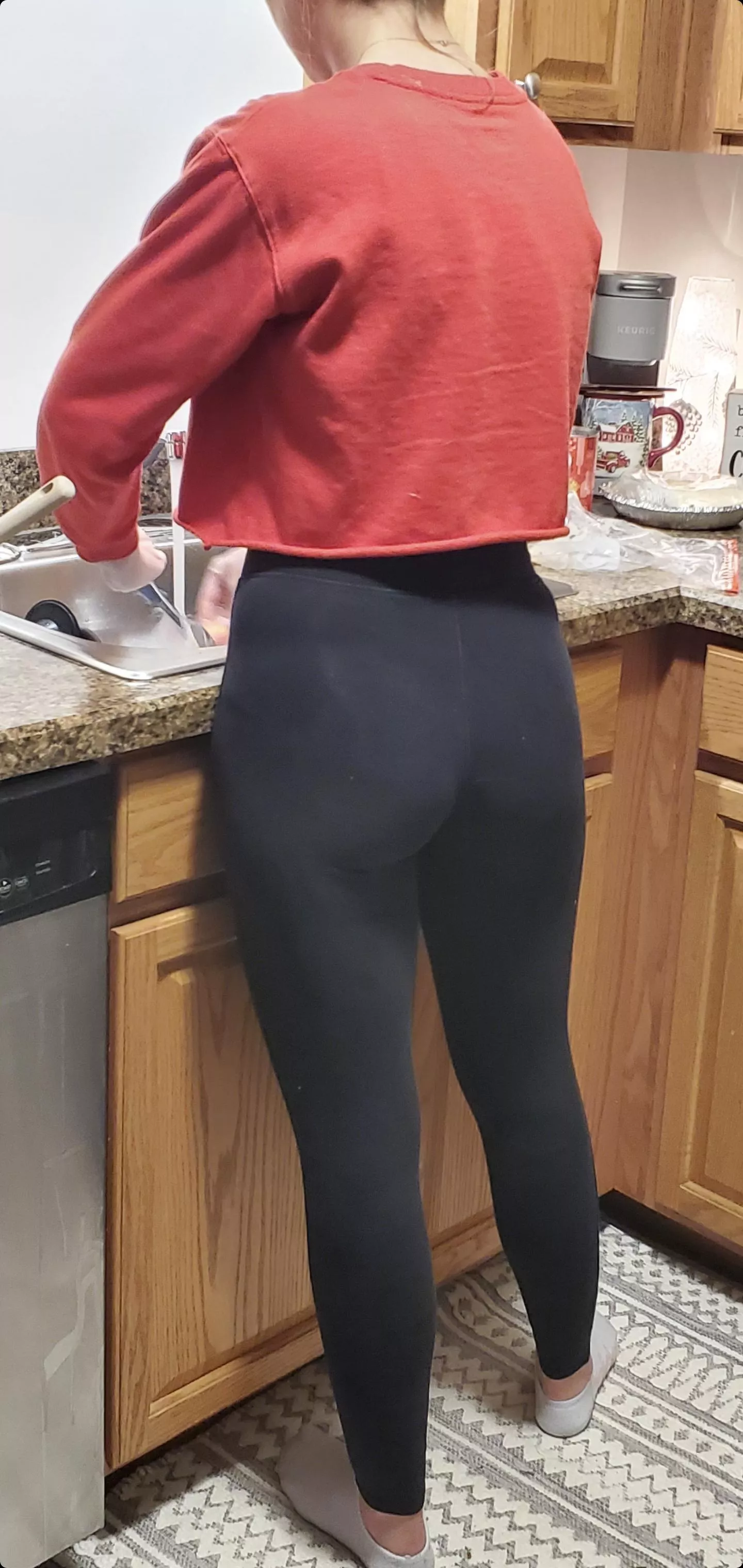 Would you fuck my wife at the Christmas party😍