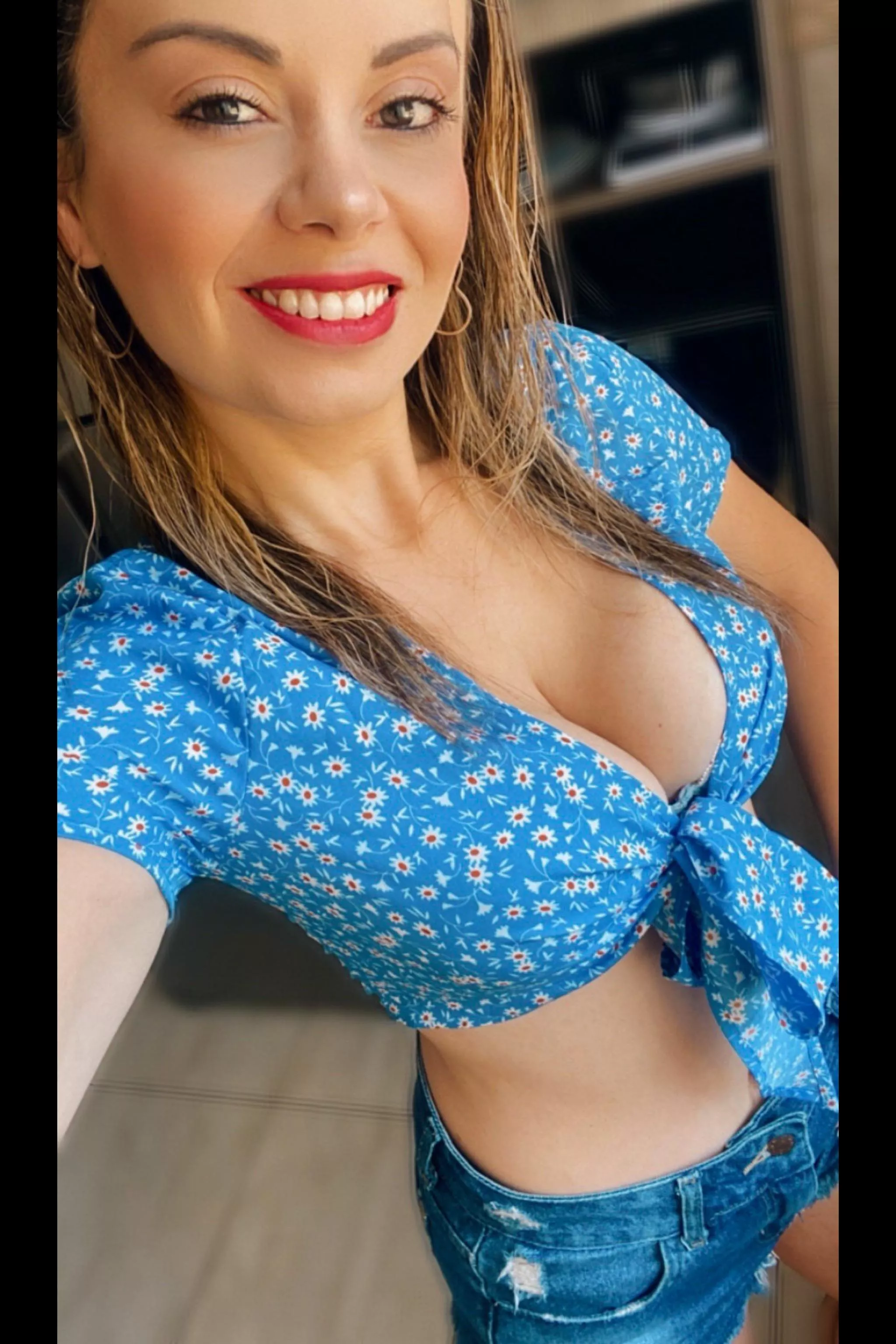 Would you fuck this MILF from next door? 😏 [39, mom of one]