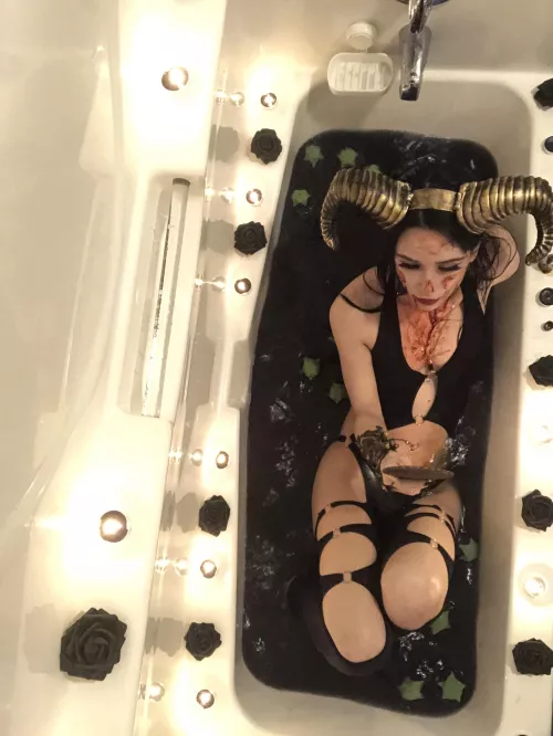 Would you have sex with a crazy demon? 😈