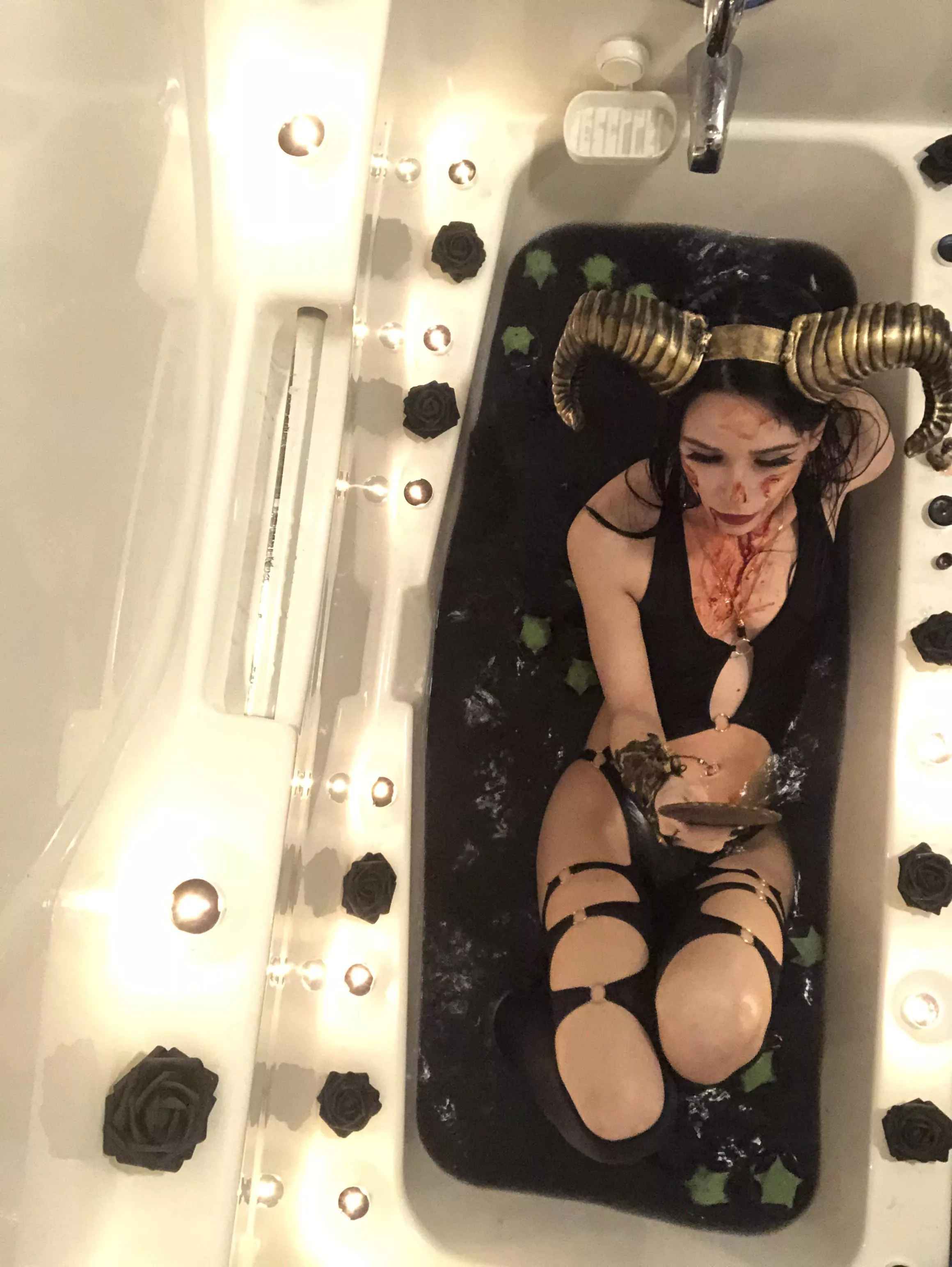 Would you have sex with a crazy demon? 😈