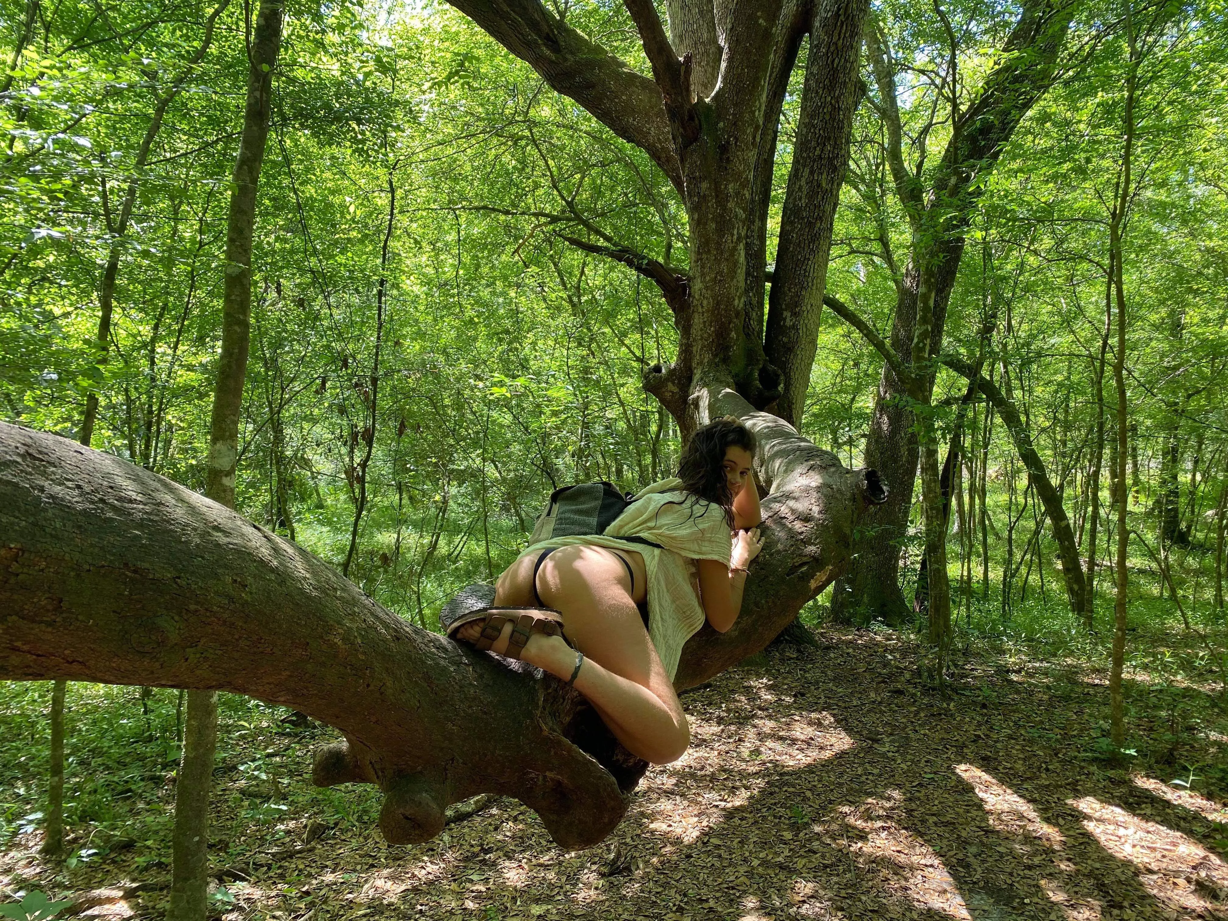 Would you hike with me dressed like this? ??