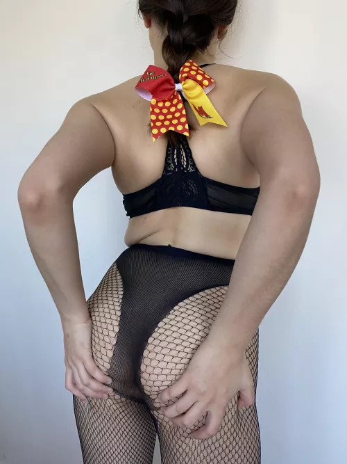 Would you hold my by my ponytail while you fuck my ass?