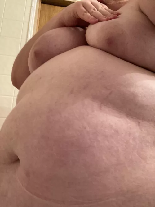 Would you kiss my soft tummy all over? π₯Ί