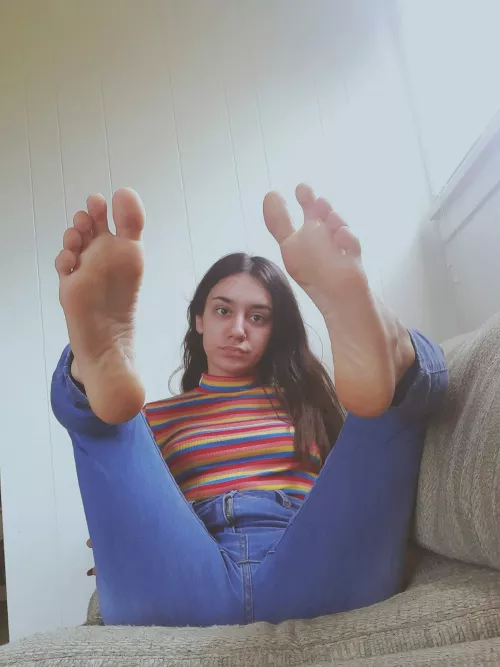 Would you kiss my soles? π Would you kiss my soles? π