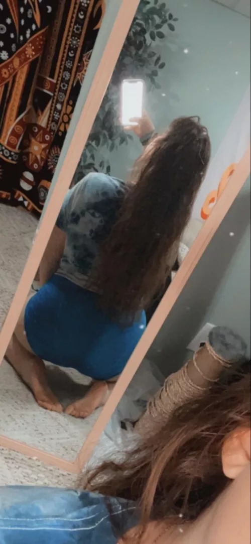 Would you let me sit on exactly like this😇😈