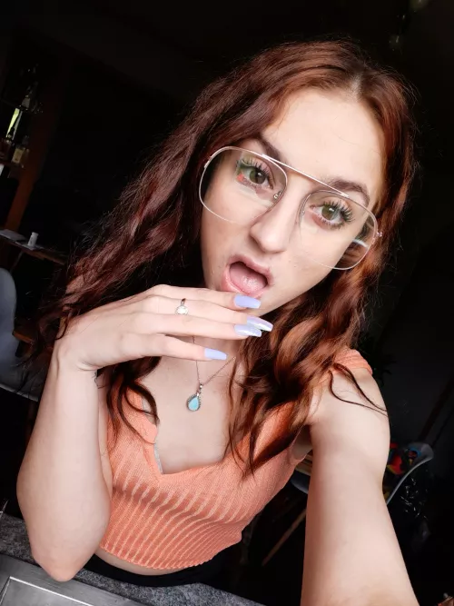 Would you let me sit on your face?💦🙊 Up for yes!😙