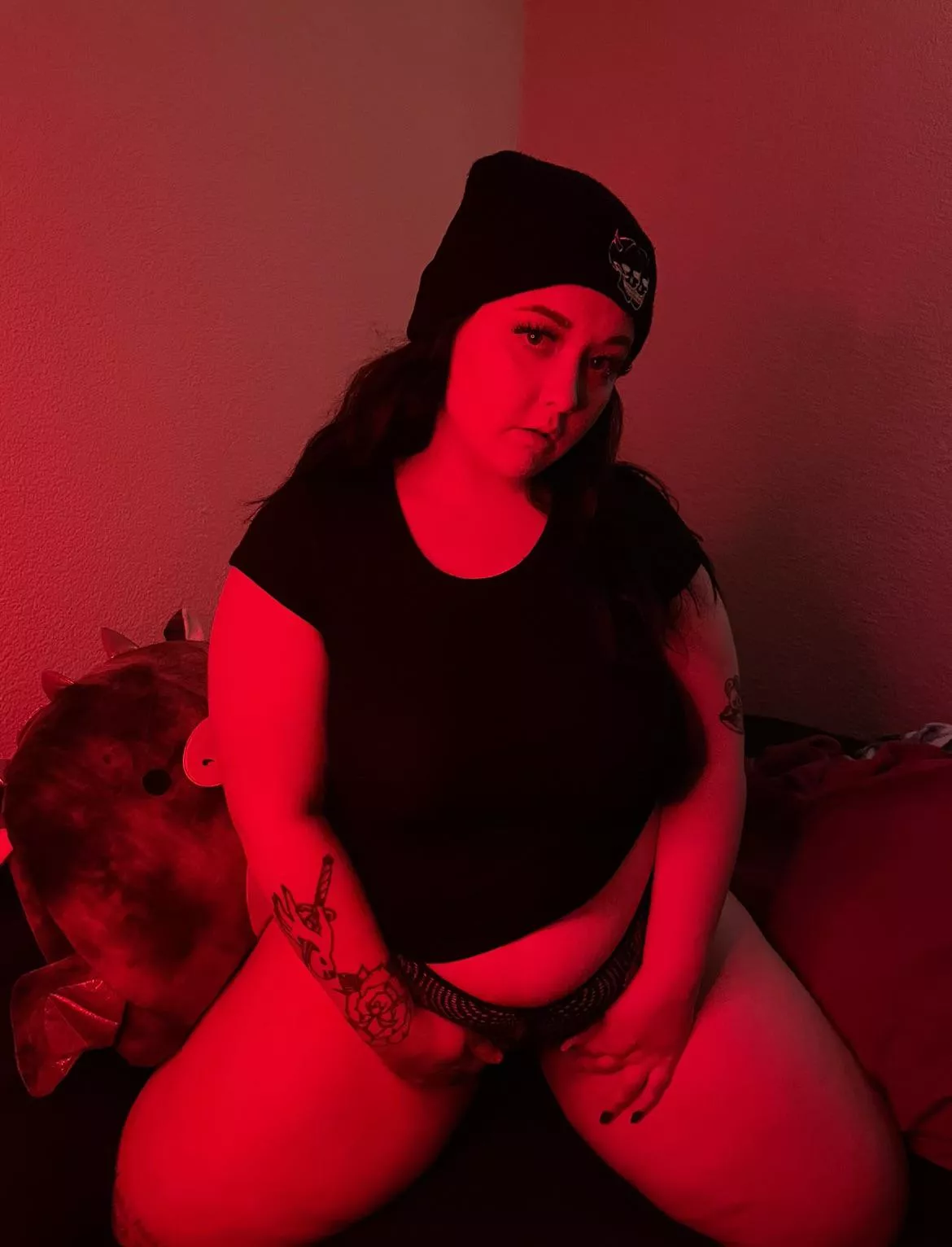 Would you let me sit on your face? 🍓💦