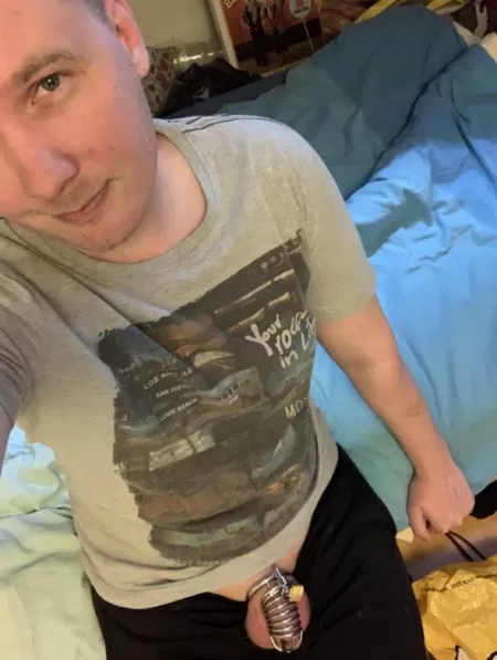 Would you let me swallow or cum all over my face? 💦 Would you let me swallow or cum all over my face? 💦