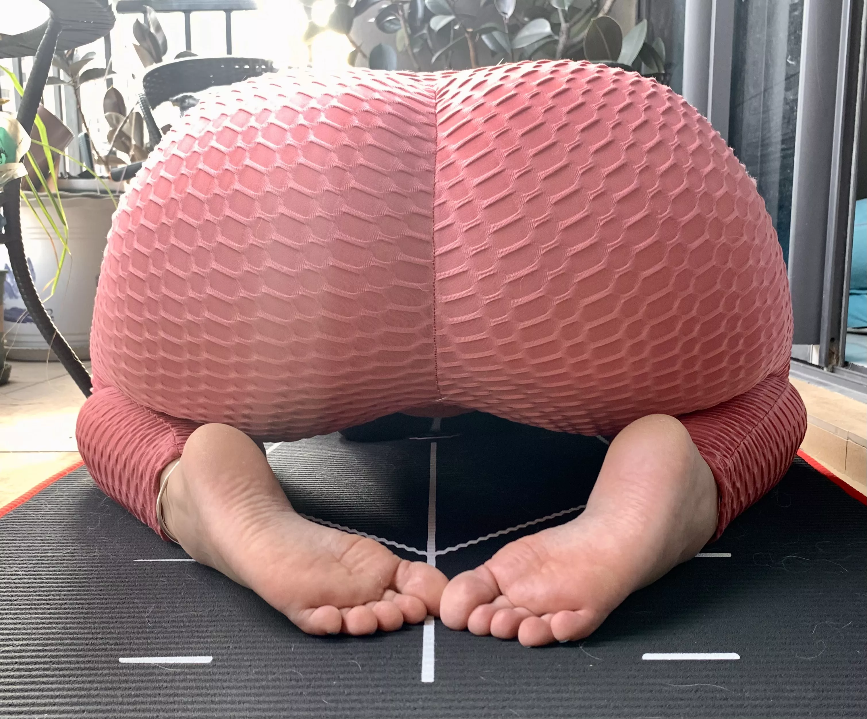 Would you lick my feet while I'm doing yoga? Would you lick my feet while I'm doing yoga?