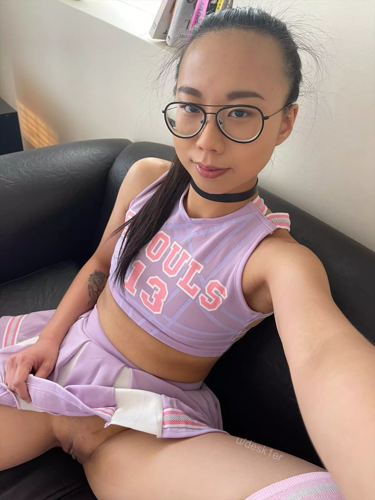 Would you lick my freshly waxed pussy? 👅 Would you lick my freshly waxed pussy? 👅