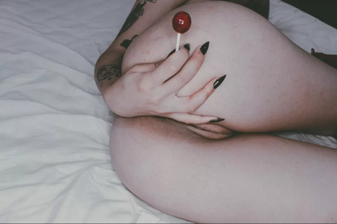 Would you like a taste of my lollipop?