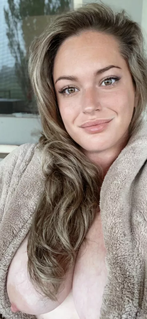 Would you like my cheeky selfies? π