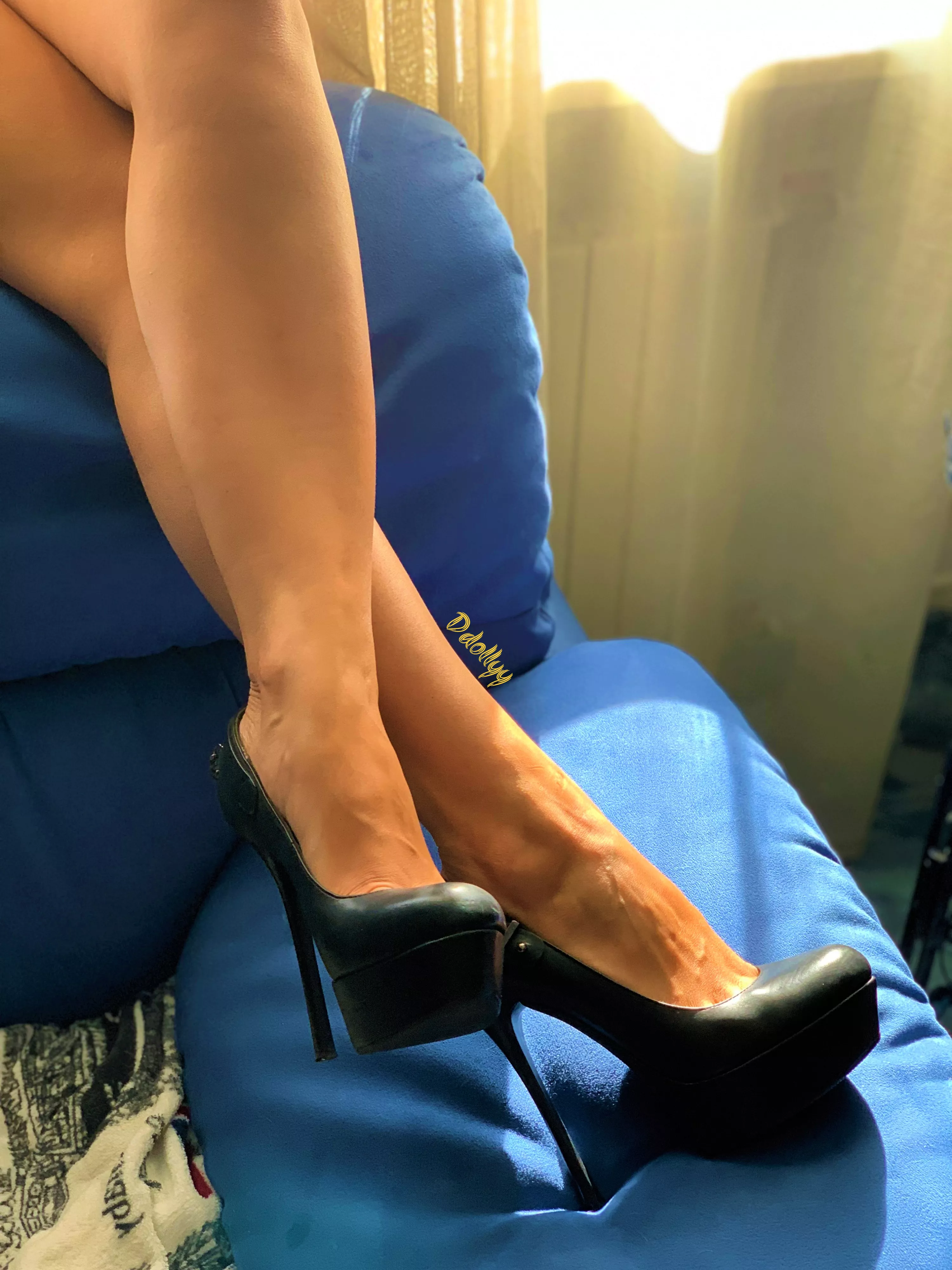 Would you like these legs to be your New Year's gift?💙😋 Would you like these legs to be your New Year's gift?💙😋