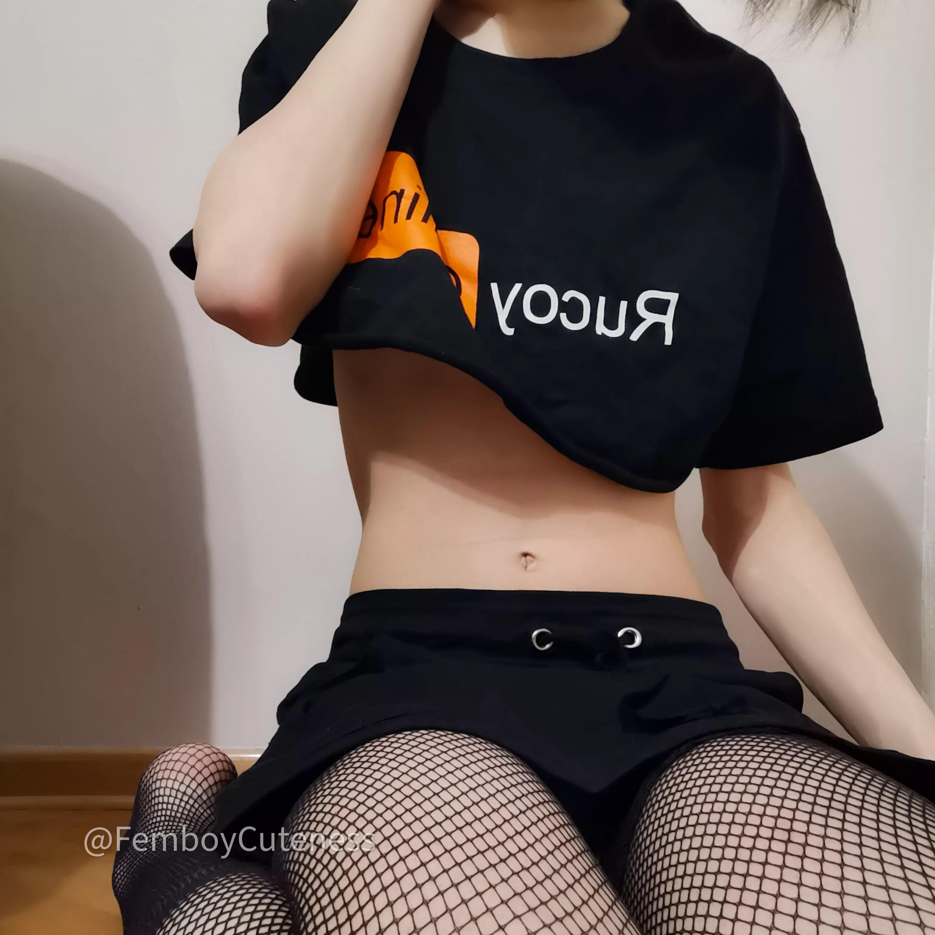 Would you like to be my frend? 🥺(pwease say yes)