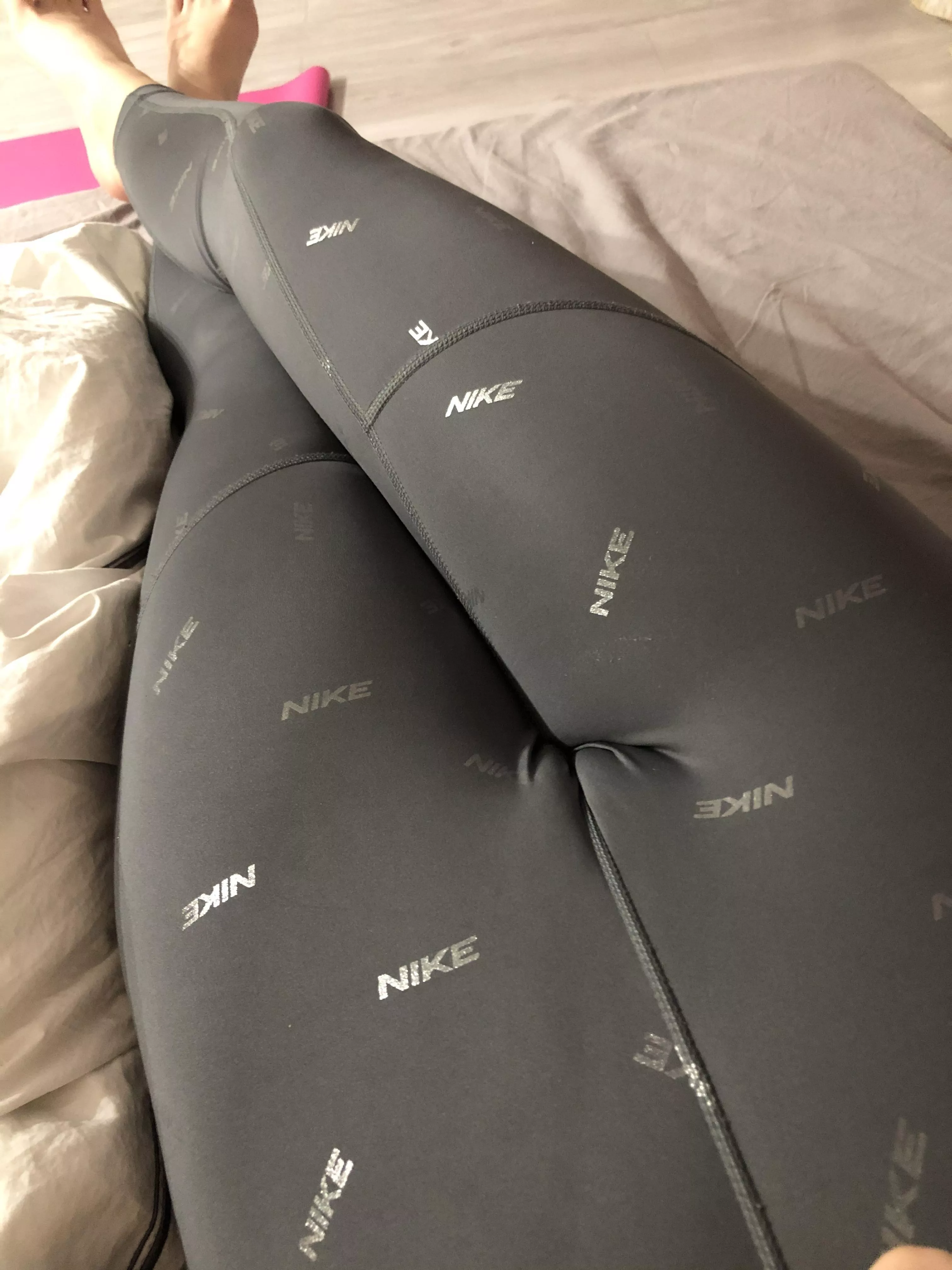 Would you like to cum on my cameltoe? Would you like to cum on my cameltoe?