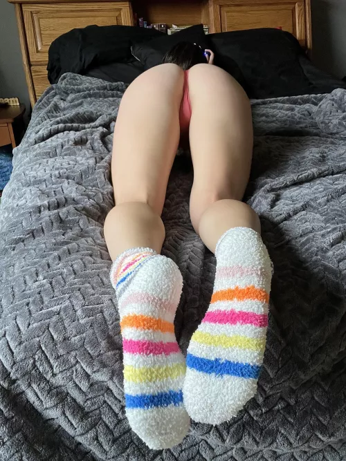 would you like to hide your cock between my feet or between my cheeks? 🤔
