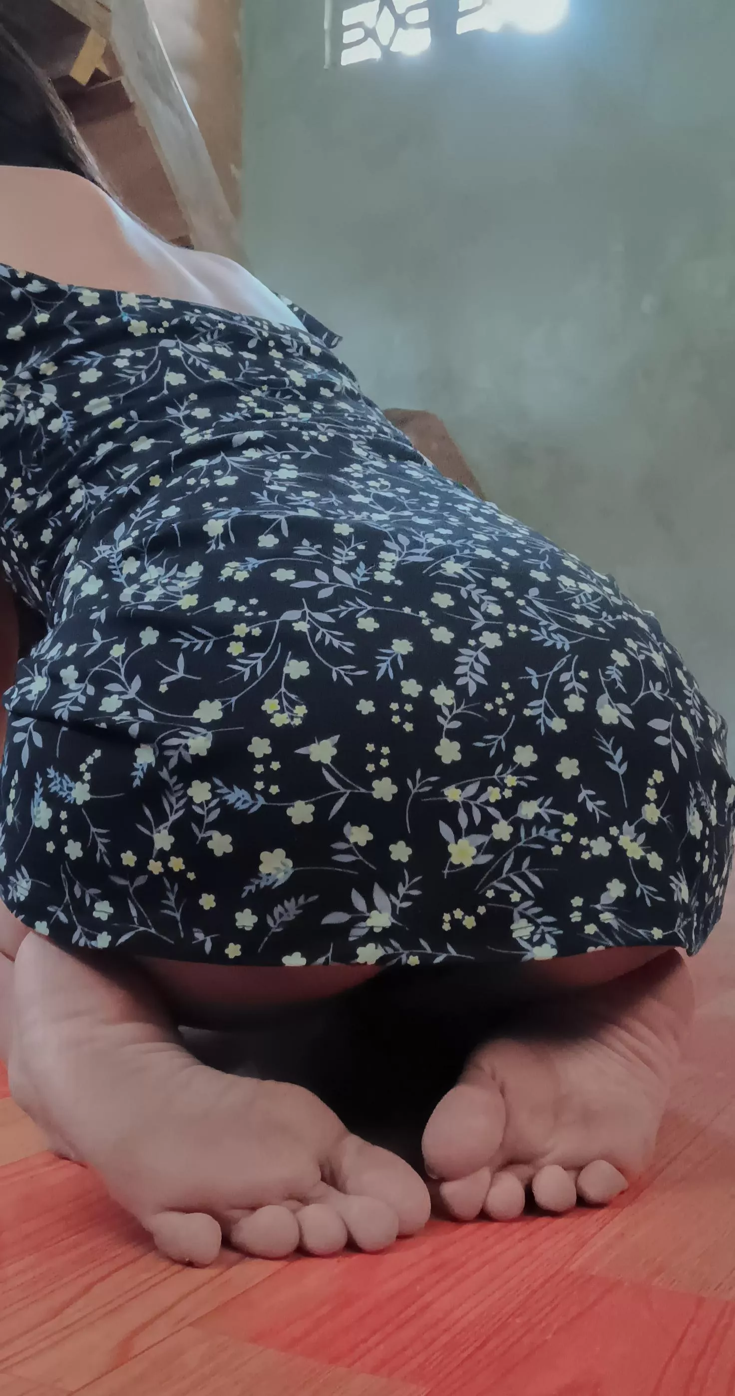 Would you like to just stare at my feet or pull up my dress? Check the comment down below. Would you like to just stare at my feet or pull up my dress? Check the comment down below.