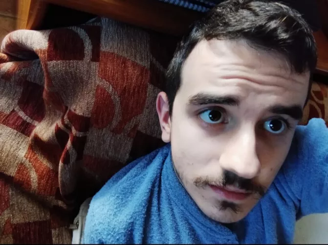 Would you like to rate me from 1 to 10? Face only... Would you like to rate me from 1 to 10? Face only...