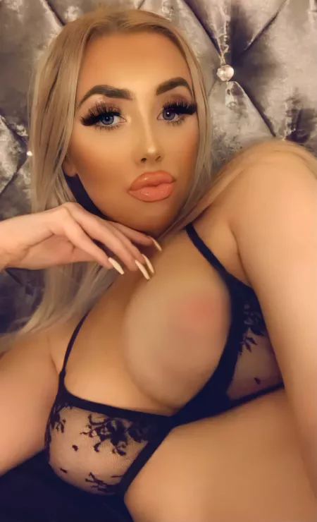 would you pick me up & fuck me against the wall? would you pick me up & fuck me against the wall?
