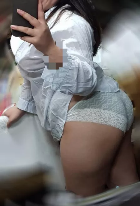Would you play with this Asian ass ? ππ