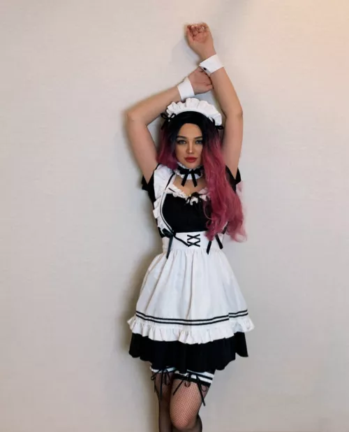 Would you pull my hair while you fuck me?