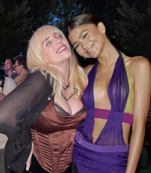 Would you rather smash Billie Eilish or Zendaya [2]