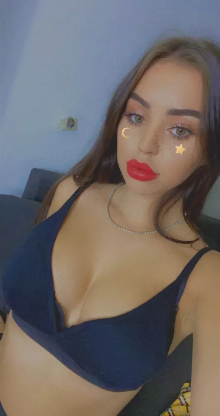 Would you say i have blowjob lips ?🥺 Would you say i have blowjob lips ?🥺
