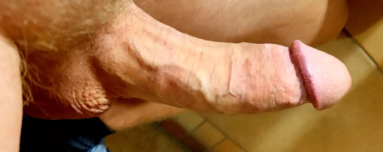 Would you suck me off and swallow my creamy load π€
