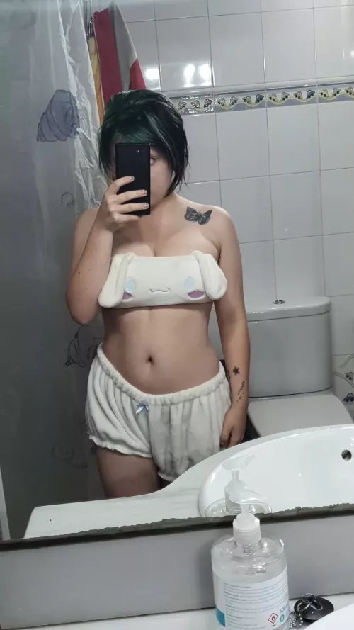 would you undress me if you see me with my cinnamon pijama ? π would you undress me if you see me with my cinnamon pijama ? π