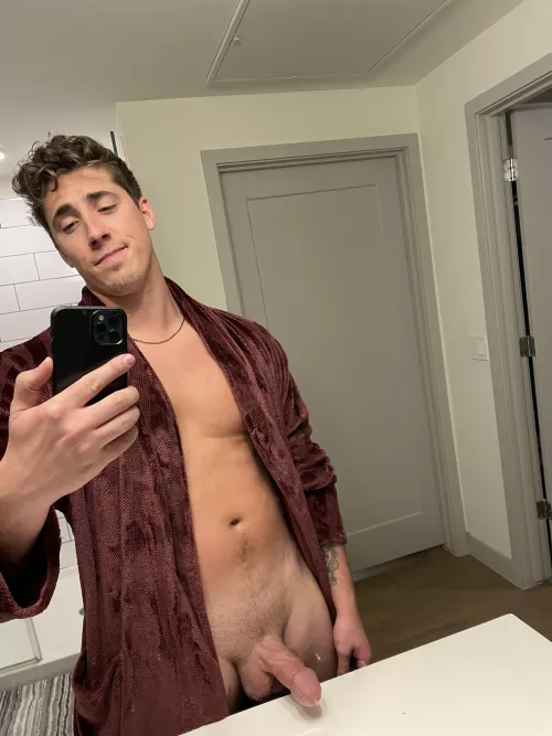 Would you volunteer your throat? I love getting sucked🤪