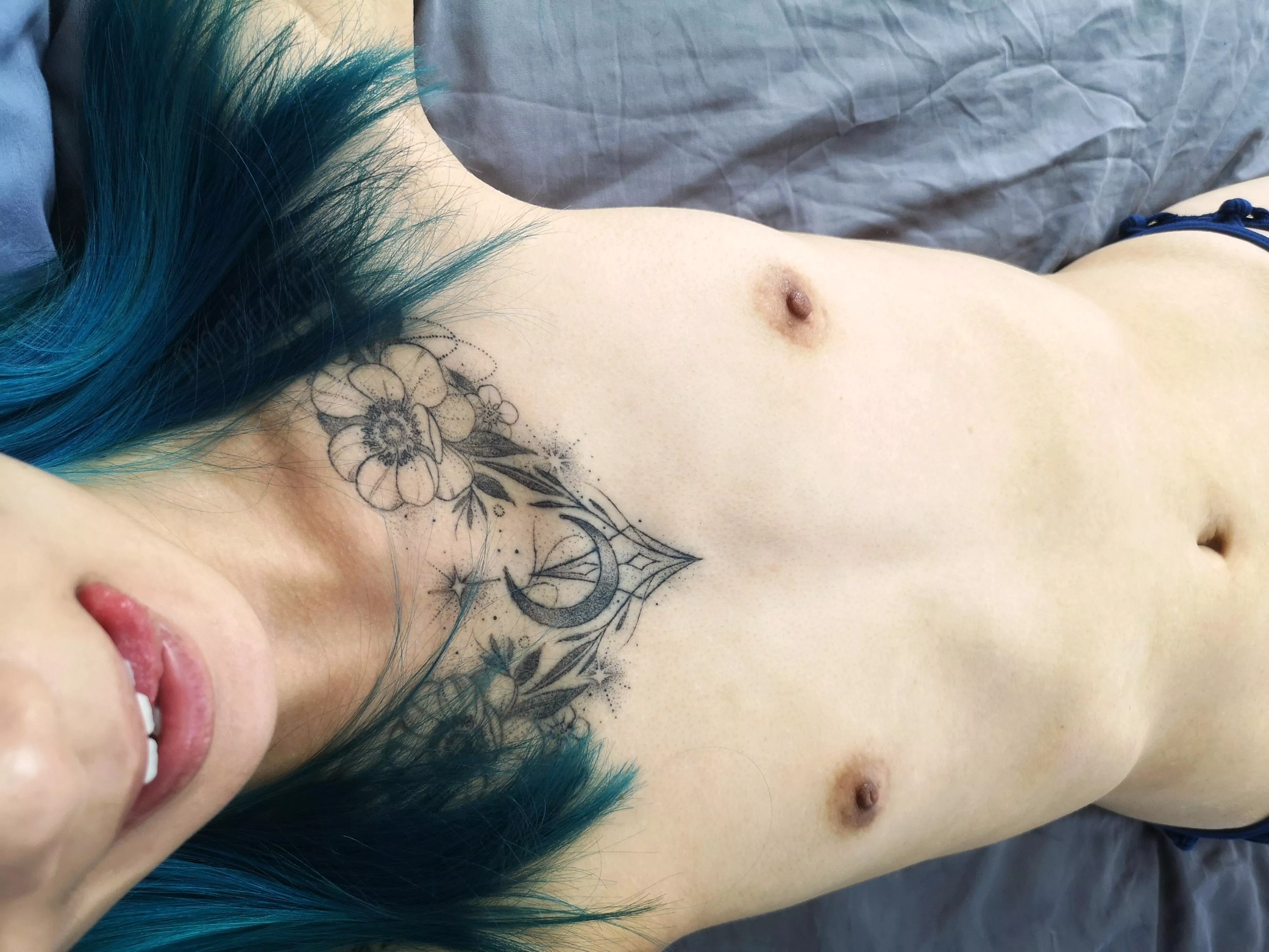 Would your weekend be better laying next to me and my flat chest? Would your weekend be better laying next to me and my flat chest?