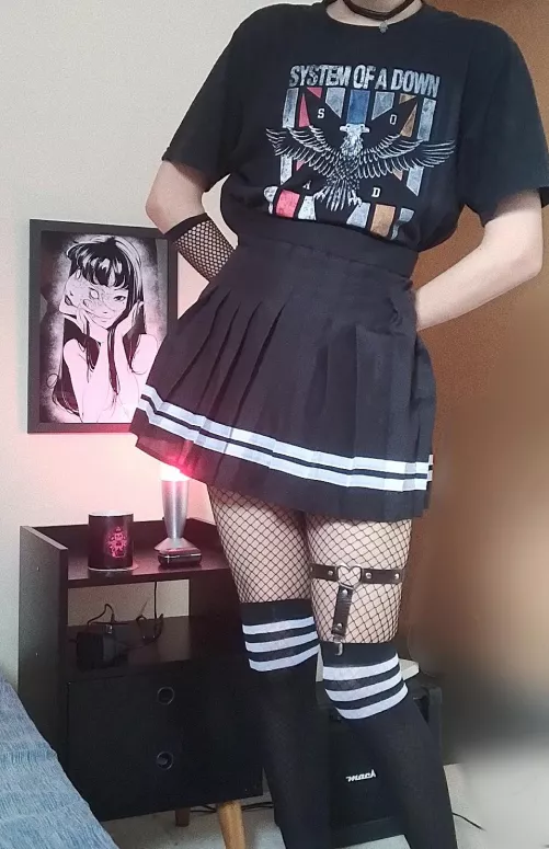 wouldn't be cool if we hold hands and go shopping?